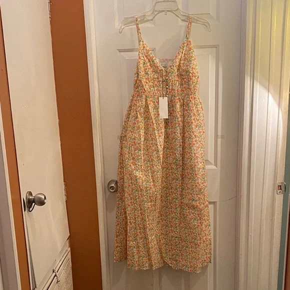 Wayf Floral A-Line Skirt in Yellow and Green - Picture 3 of 10